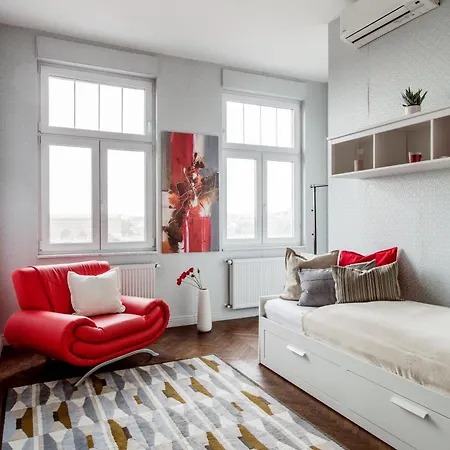 Luxurious Danubeside Apartment For 6 Budapest Exterior photo